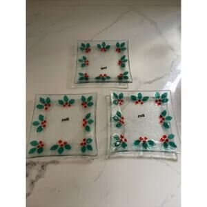 TAG 5 1/4” Square Fused Glass Platter Green Leaves Red Berries Holiday